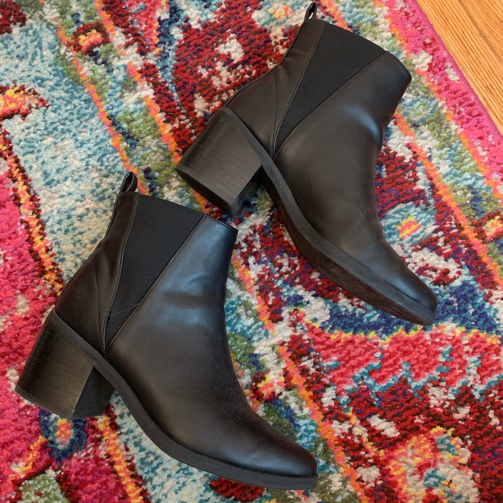 Abound black leather booties heels